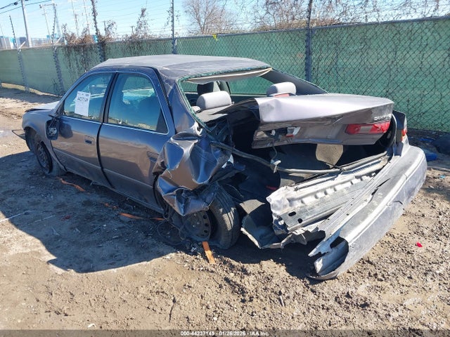 1999 TOYOTA CAMRY JT2BG22K3X0376662 Photo 2