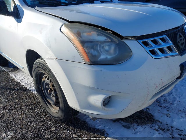 JN8AS5MT8FW158516 Nissan Rogue Select S