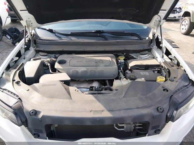 Jeep Cherokee Latitude Plus Fwd 2019 1C4PJLLB3KD301111 Image 10