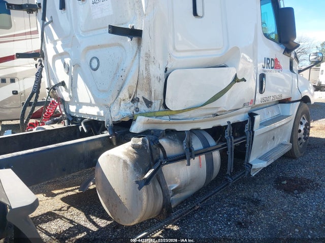 Freightliner New Cascadia 126 2025 3AKJHHDR5SSVY3670 Image 11
