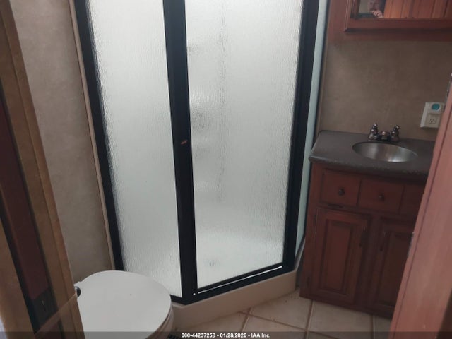 Продажа на аукционе авто 2012 Kz Stoneridge 37' 5th Wheel, vin: 4EZFY3628C6060721, номер лота: 44237258