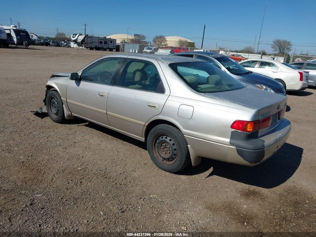 2001 TOYOTA CAMRY 4T1BG22K91U771741 Photo 2