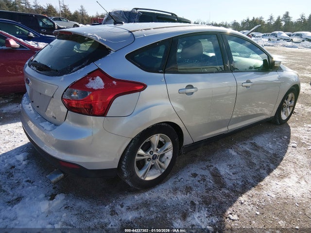 Ford FOCUS SE 2014 1FADP3K2XEL114161 Image 4