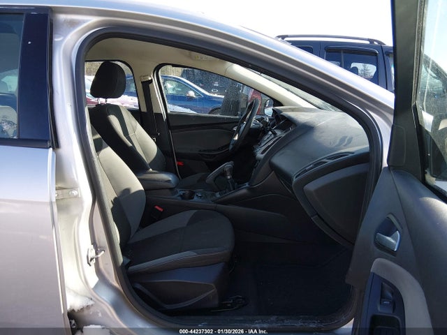 Ford FOCUS SE 2014 1FADP3K2XEL114161 Image 5