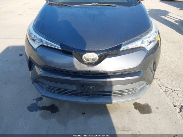 NMTKHMBXXJR052834 Toyota C-HR XLE