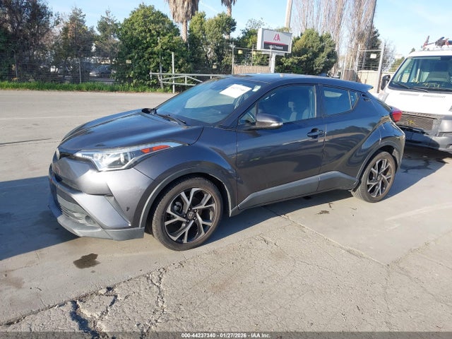 NMTKHMBXXJR052834 Toyota C-HR XLE