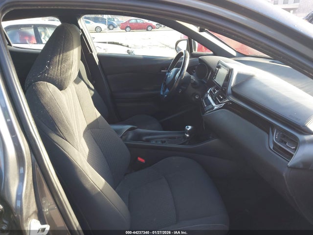 NMTKHMBXXJR052834 Toyota C-HR XLE