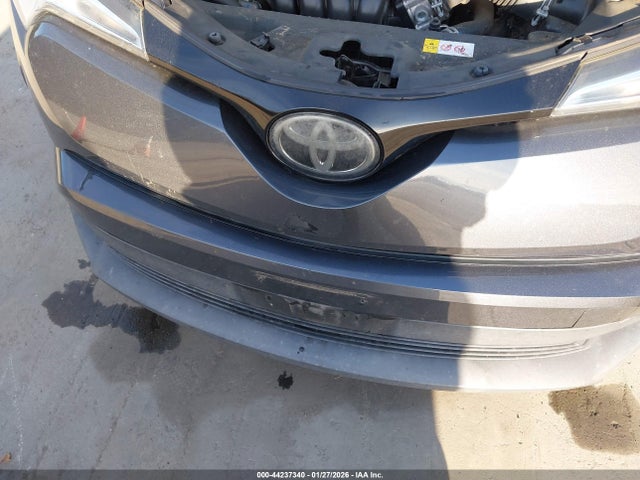 NMTKHMBXXJR052834 Toyota C-HR XLE