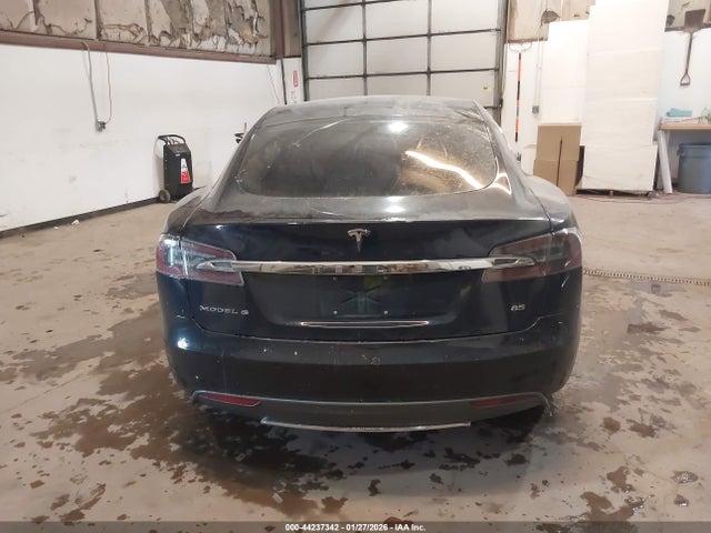 Tesla Model S P85 2014 5YJSA1H12EFP50372 Image 16