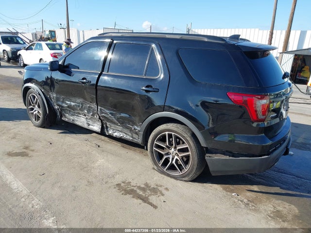 1FM5K8GT6HGE12176 Ford EXPLORER SPORT