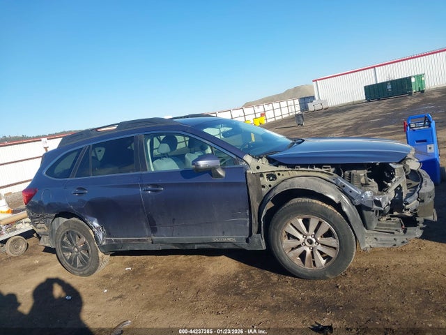 4S4BSAFC2J3318580 Subaru Outback 2.5i Premium