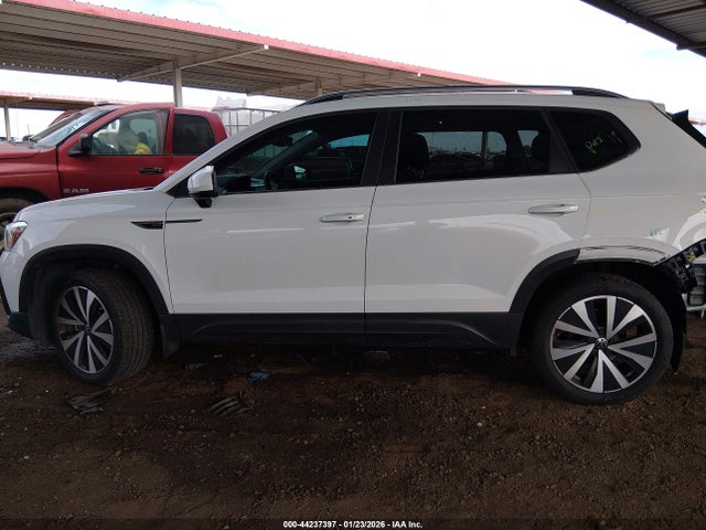 3VVLX7B21NM095545 Volkswagen Taos 1.5t Se