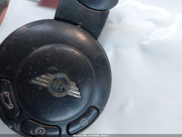 2011 MINI COOPER WMWZN3C50BT133602 Photo 10