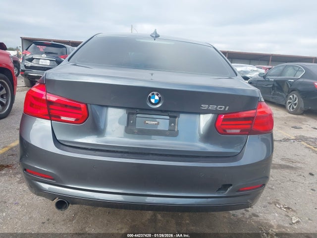 Aukcja sprzedaży 2016 Bmw 320i, vin: WBA8A9C56GK615675, numer aukcji: 44237420