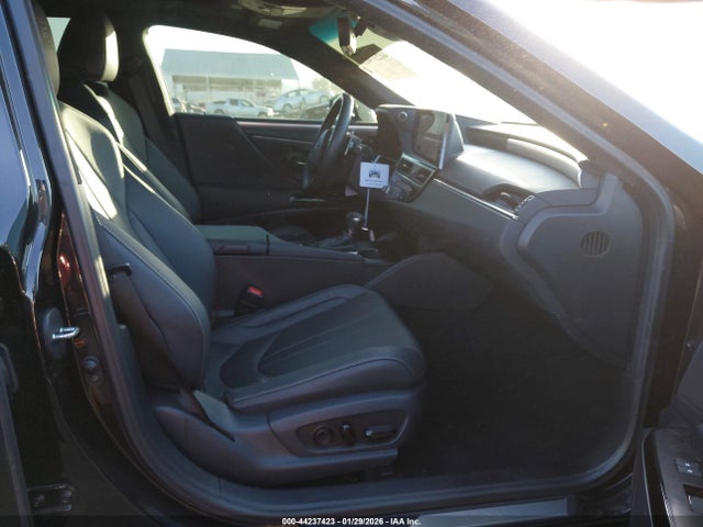 58AJZ1B17RU170114 Lexus Es 350 F Sport Handling
