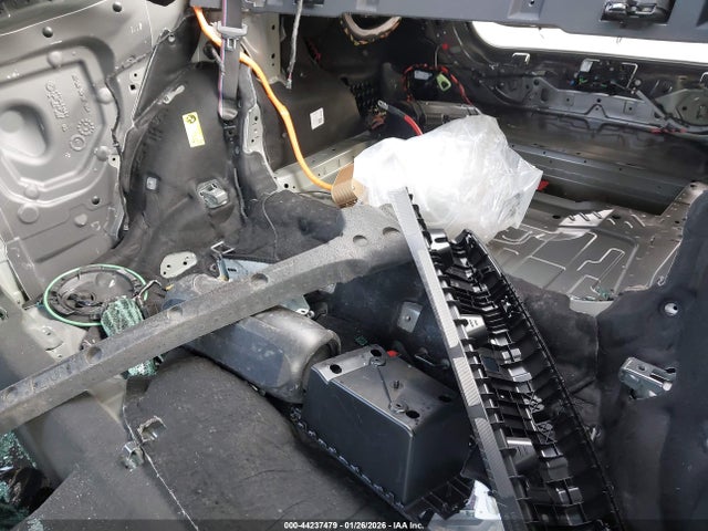 2025 BMW M4 WBS33HK06SCS16669 Photo 7