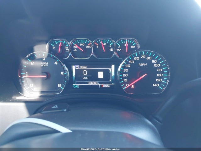 1GNSCBKC0JR284740 Chevrolet Tahoe Lt