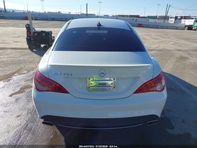 Mercedes-Benz CLA 250 2016 WDDSJ4EB9GN325580 Image 17
