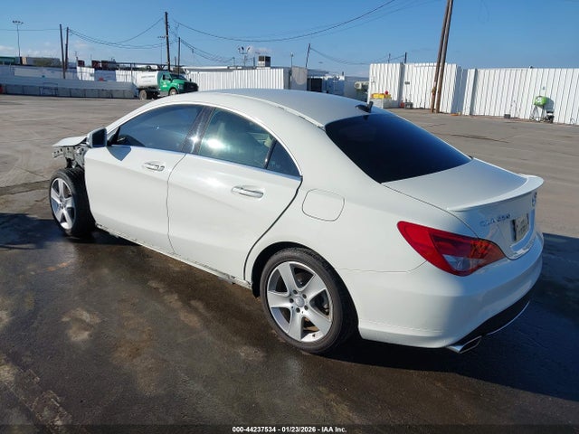 Mercedes-Benz CLA 250 2016 WDDSJ4EB9GN325580 Image 3