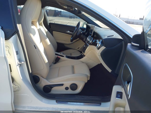 Mercedes-Benz CLA 250 2016 WDDSJ4EB9GN325580 Image 5