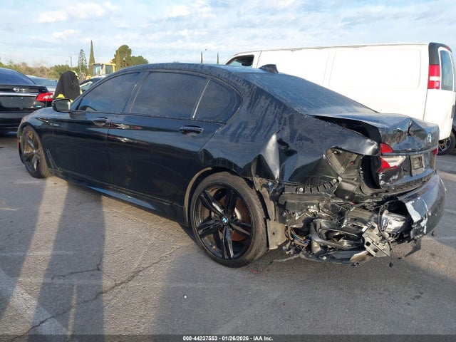 2019 BMW 740I WBA7E2C50KB454353 Photo 2