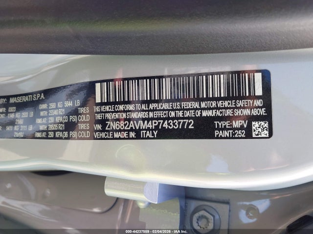 2023 MASERATI GRECALE ZN682AVM4P7433772 Photo 8