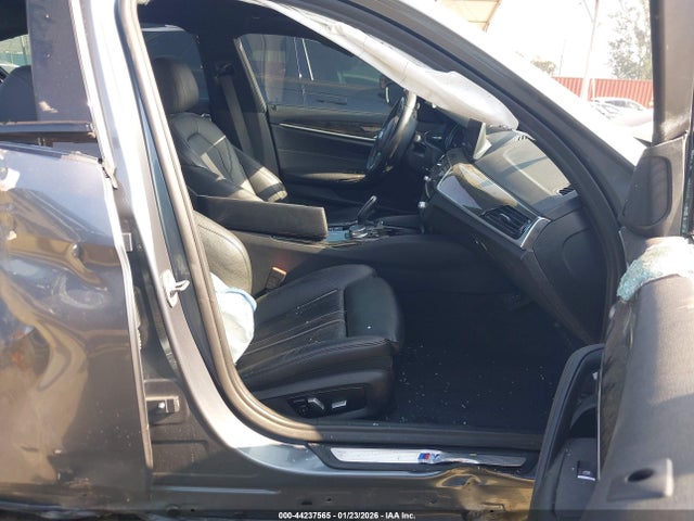 WBAJE5C54KWE66184 BMW 540I