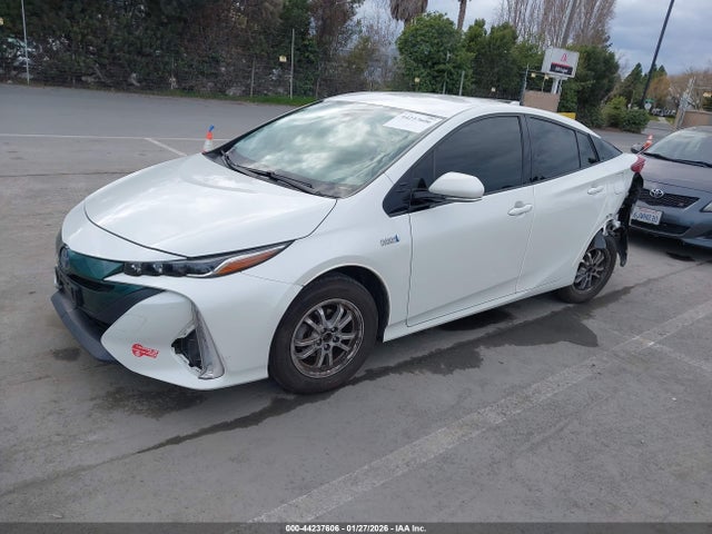 Toyota Prius Prime Premium 2017 JTDKARFP3H3063196 Image 2
