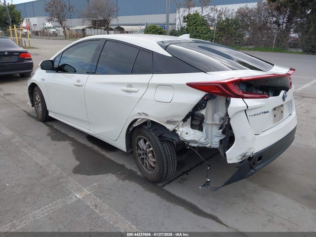Toyota Prius Prime Premium 2017 JTDKARFP3H3063196 Image 3