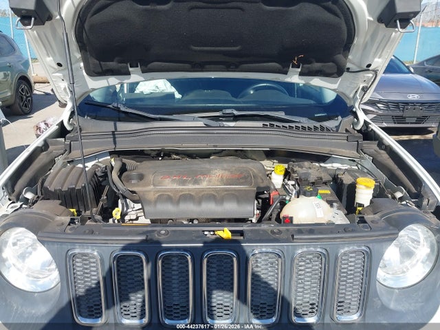 Jeep Renegade Latitude 2015 ZACCJABT5FPC06179 Image 10