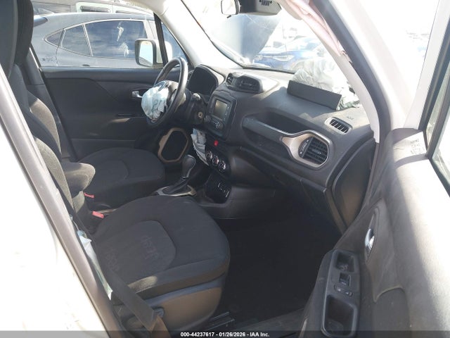 Jeep Renegade Latitude 2015 ZACCJABT5FPC06179 Image 5