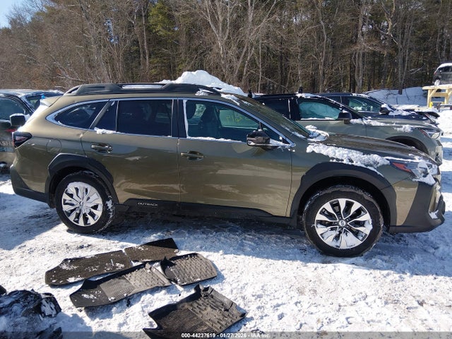 44237619 :رقم المزاد ، 4S4BTAMC2P3140758 vin ، 2023 Subaru Outback Limited مزاد بيع