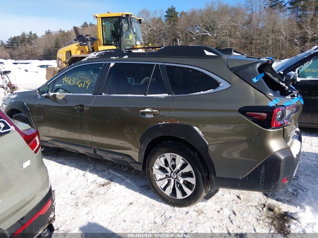 44237619 :رقم المزاد ، 4S4BTAMC2P3140758 vin ، 2023 Subaru Outback Limited مزاد بيع