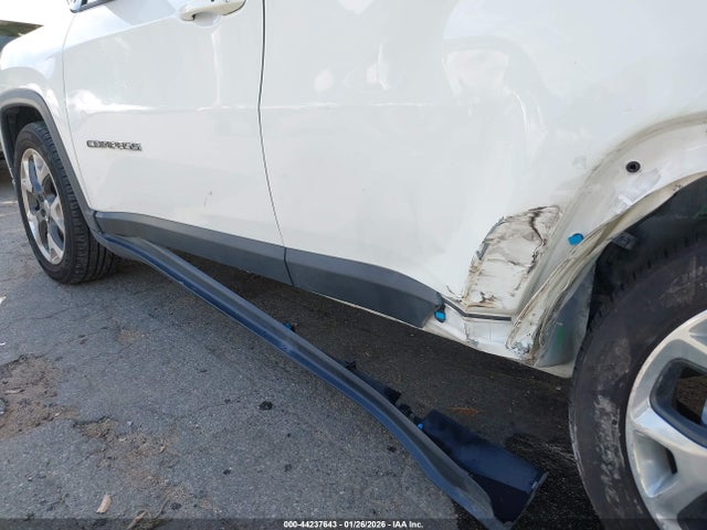 3C4NJCCB4KT637450 Jeep Compass Limited Fwd