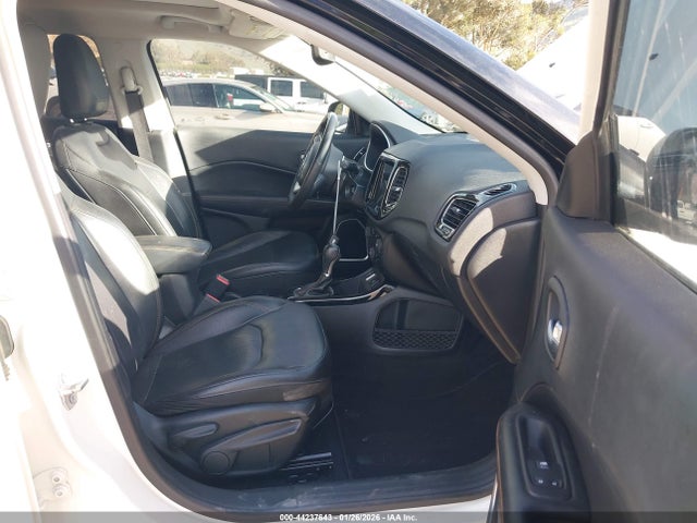 3C4NJCCB4KT637450 Jeep Compass Limited Fwd