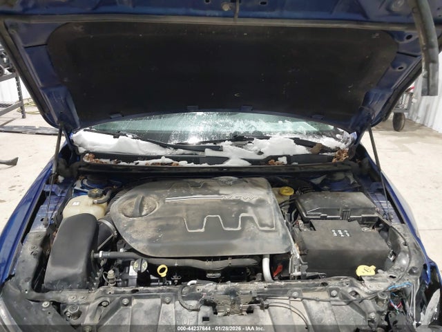 Chrysler 200 C 2016 1C3CCCEG8GN100683 Image 10