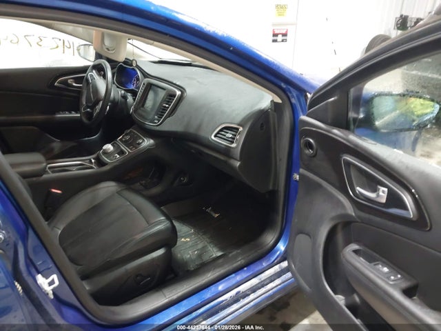 Chrysler 200 C 2016 1C3CCCEG8GN100683 Image 5