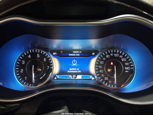 Chrysler 200 C 2016 1C3CCCEG8GN100683 Image 7