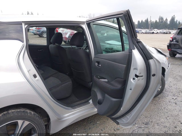 1N4AZ1CP8KC309389 Nissan LEAF SV