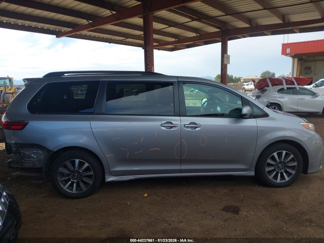 Toyota Sienna Xle 7 Passenger 2018 5TDDZ3DC9JS194491 Image 14