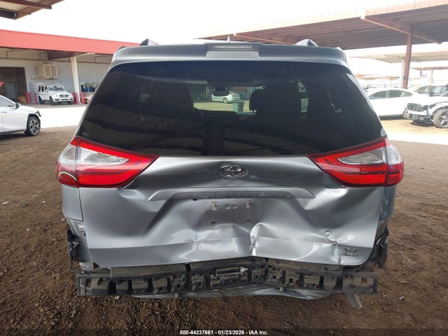 Toyota Sienna Xle 7 Passenger 2018 5TDDZ3DC9JS194491 Image 17