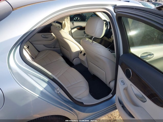 Aukcja sprzedaży 2016 Mercedes-benz C 300 Luxury, vin: 55SWF4JBXGU115554, numer aukcji: 44237673