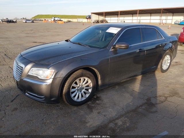 Chrysler 300 2014 2C3CCAAGXEH296836 Image 2