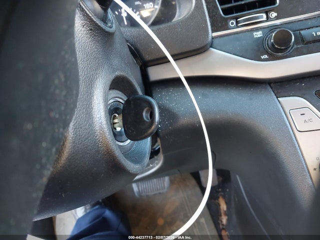5NPD74LF5JH287067 Hyundai ELANTRA SE