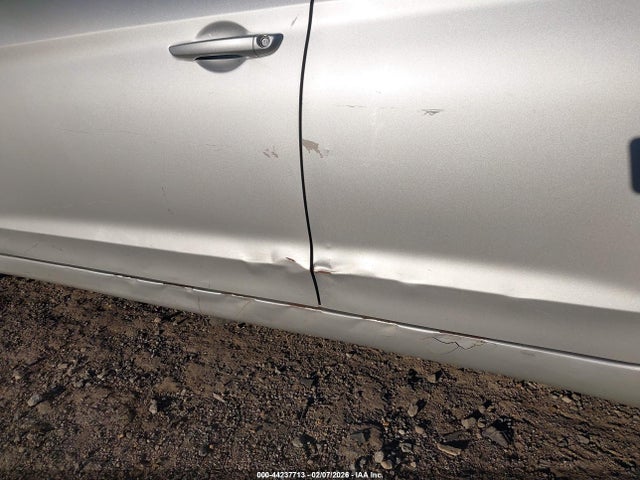 5NPD74LF5JH287067 Hyundai ELANTRA SE