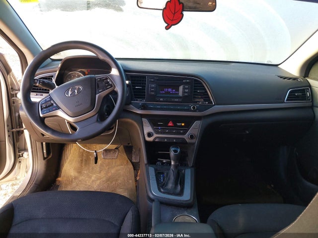 5NPD74LF5JH287067 Hyundai ELANTRA SE