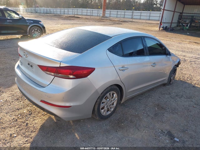 5NPD74LF5JH287067 Hyundai ELANTRA SE