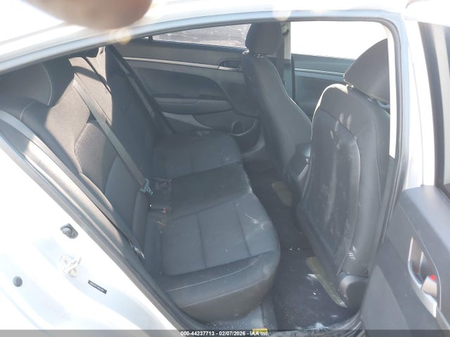5NPD74LF5JH287067 Hyundai ELANTRA SE