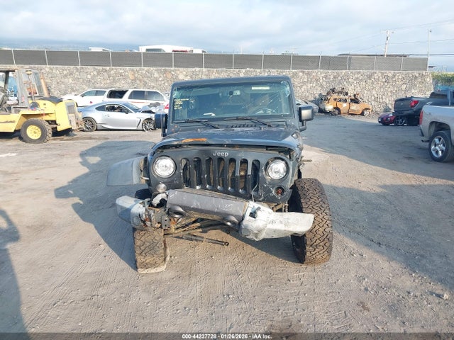 1C4BJWDG5HL600197 Jeep Wrangler Unlimited Big Bear 4x4