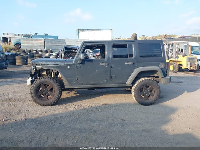 1C4BJWDG5HL600197 Jeep Wrangler Unlimited Big Bear 4x4